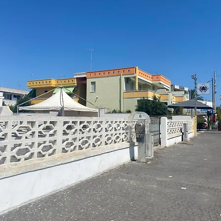 Casa Centralissima Torre Dell Orso 100m Dal Mare 公寓