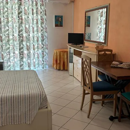 Apartment Casa Centralissima Torre Dell Orso 100m Dal Mare *